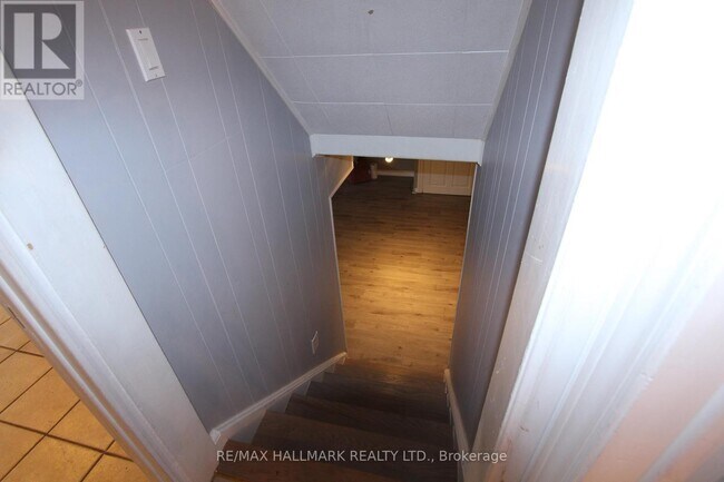 Photo du bâtiment - 8 Meadowland Ave