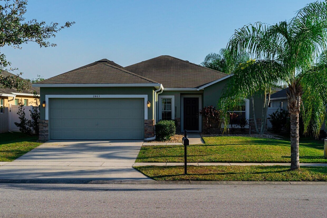 Foto principal - Beautiful 3/2 Home in Wyndham Lakes Estates