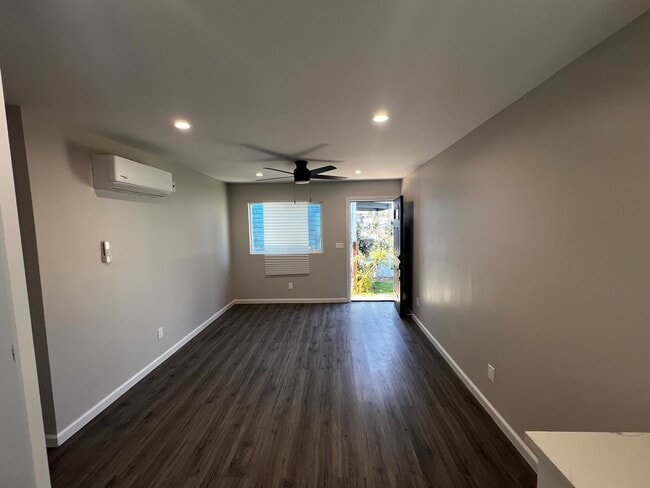 Foto del edificio - 2516 E Anaheim St