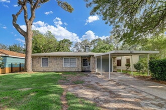 Building Photo - 1009 15th Ave N