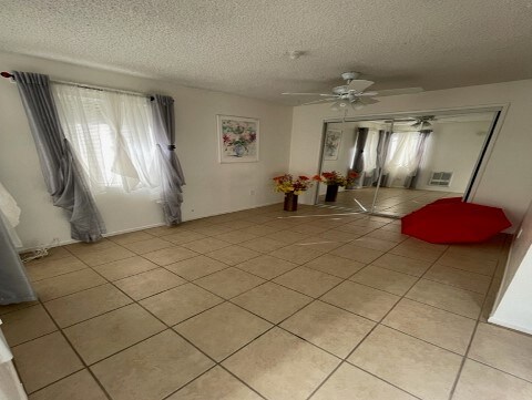 Foto del edificio - 17830 Ryan Ave