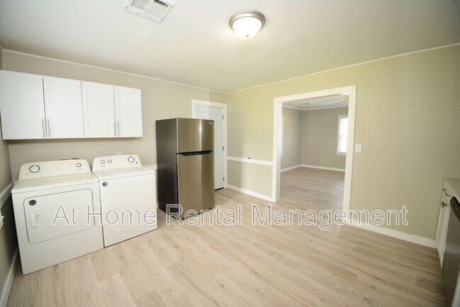 Foto del edificio - 424 S 73rd E Ave