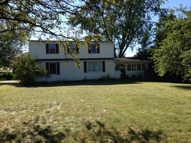 Photo - 140 Spear St House