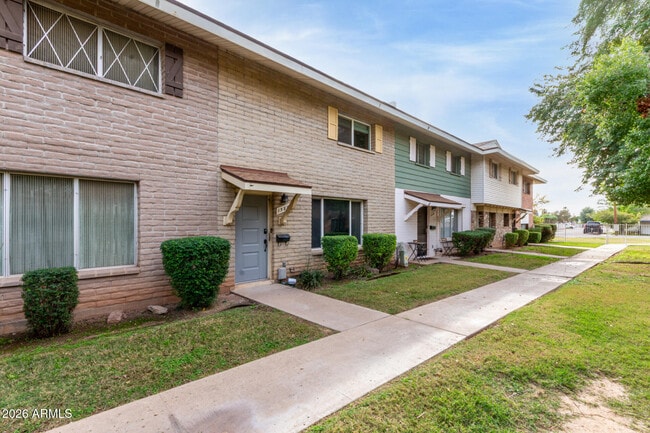 Foto del edificio - 1586 West Campbell Ave