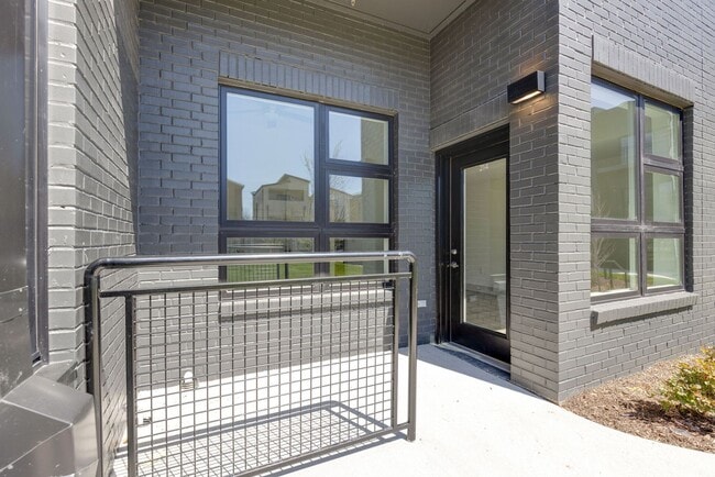 Walk to Geodis - 1 Bed Condo in WEHO! - Walk to Geodis - 1 Bed Condo in WEHO!