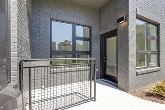 Building Photo - 542 Southgate Ave