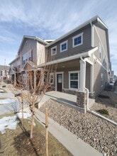 Building Photo - 2421 Ridge Top Dr