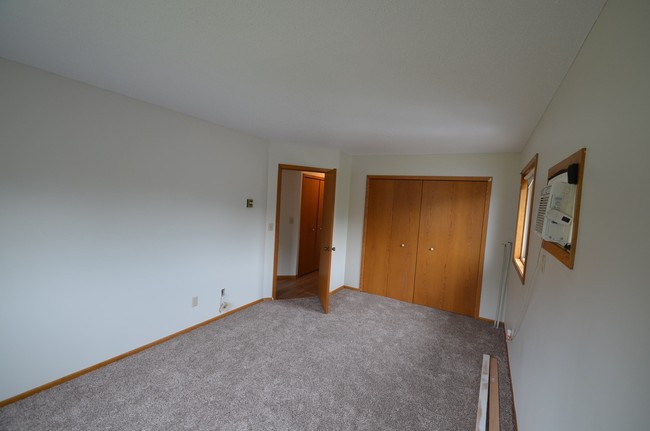Building Photo - 4840 Barbara Ave