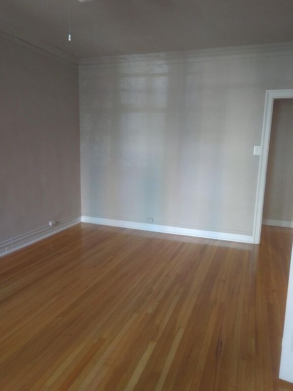Foto del edificio - 1371 W Estes Ave