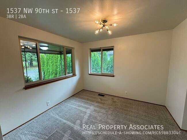 Foto del edificio - Crown Hill Duplex