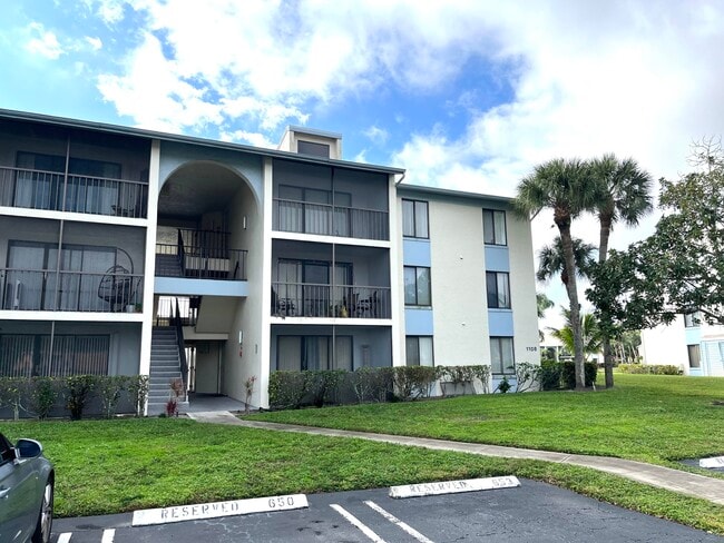 Building Photo - 1108 Green Pine Blvd