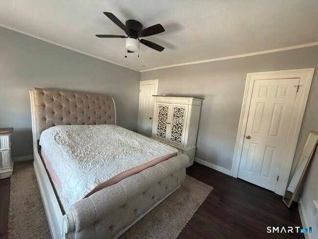 Foto del edificio - 1163 W Main St