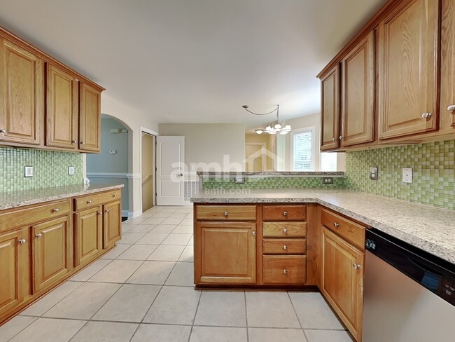 Building Photo - 1245 Beaverton Trail