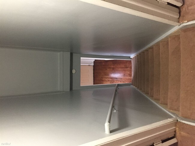 Building Photo - 4 br, 1 bath  - 8640 BEATRICE