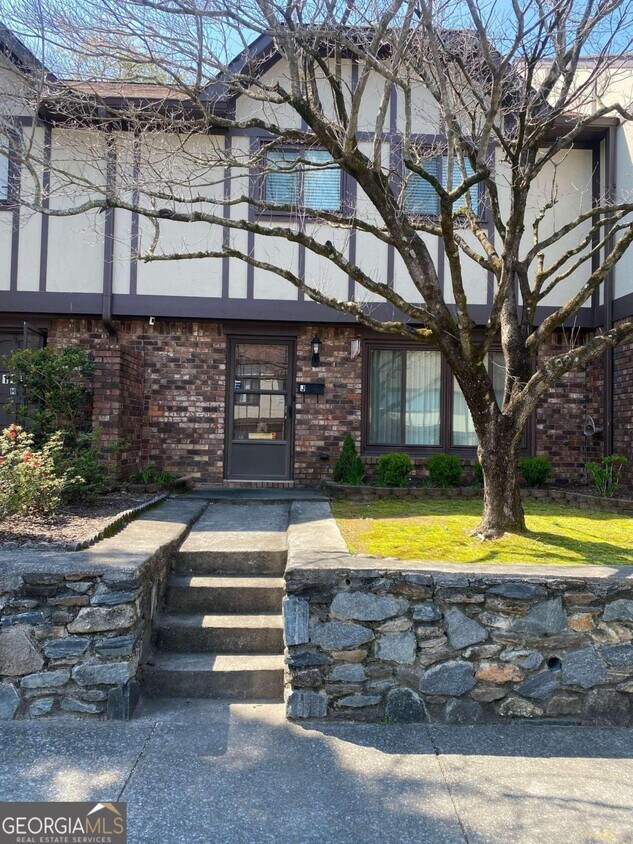 Foto principal - 1194 Ashborough Dr