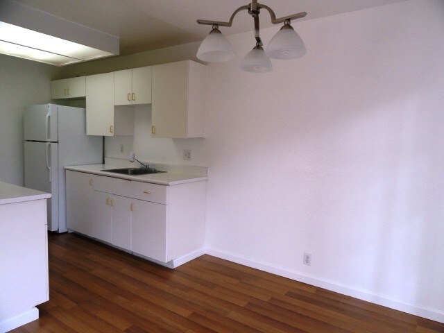 Building Photo - 46-1058-1058 Emepela Way