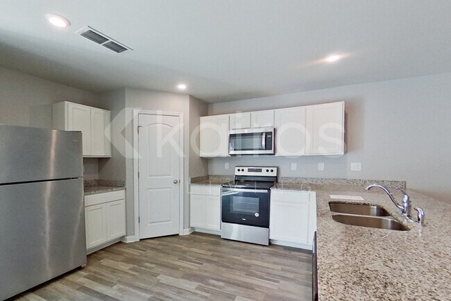 Building Photo - 111 Lochwolde Dr