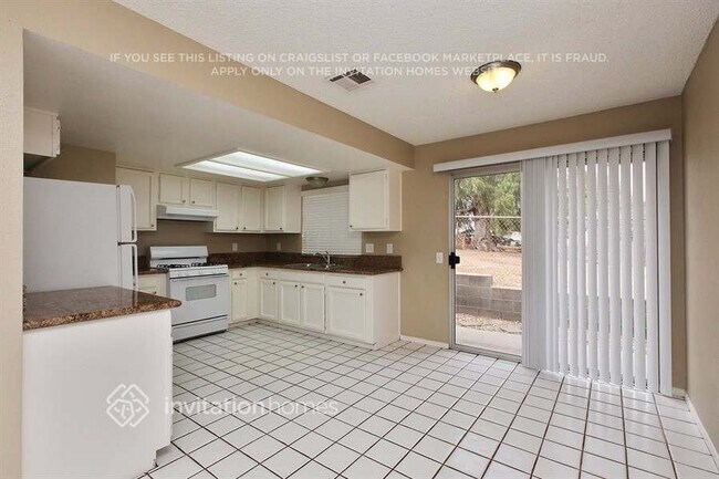 Foto del edificio - 10533 Gramercy Pl