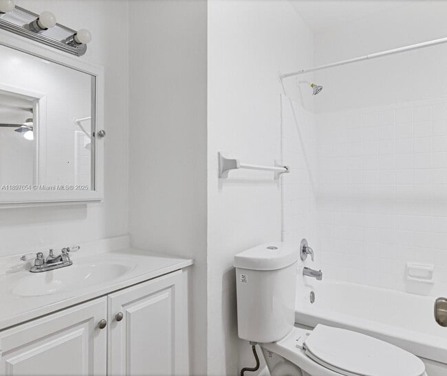 Foto del edificio - 5990 NE 18th Ave