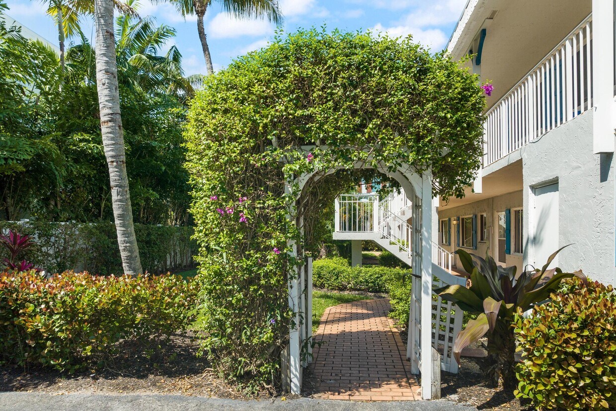 Foto principal - 1202 Palm Trail