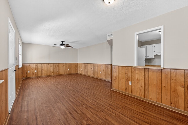 Living room - 1426 Mountain Ranch Rd