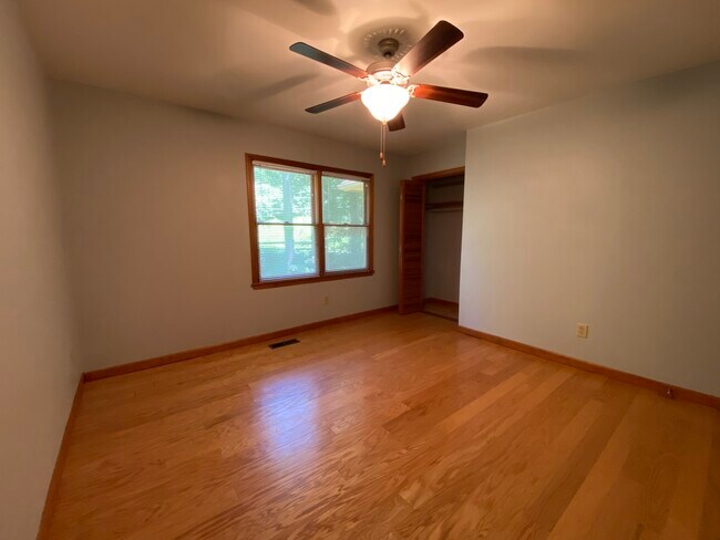 Foto del edificio - 371 Umstead Dr