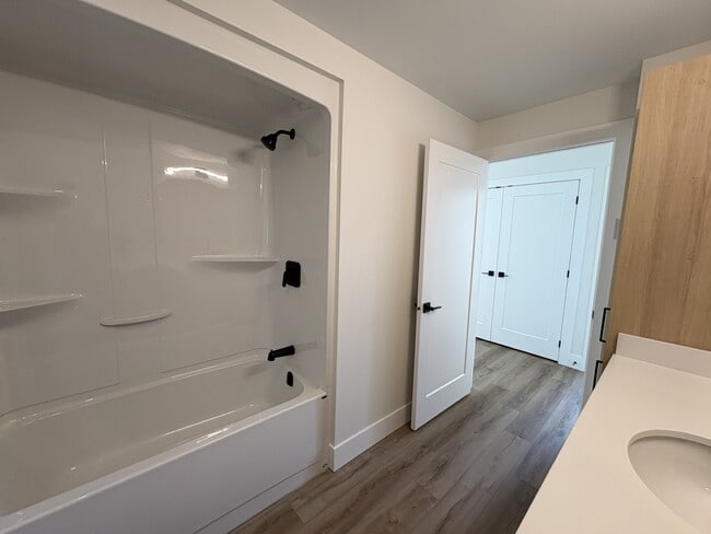 Building Photo - 1035 Melanson Rd