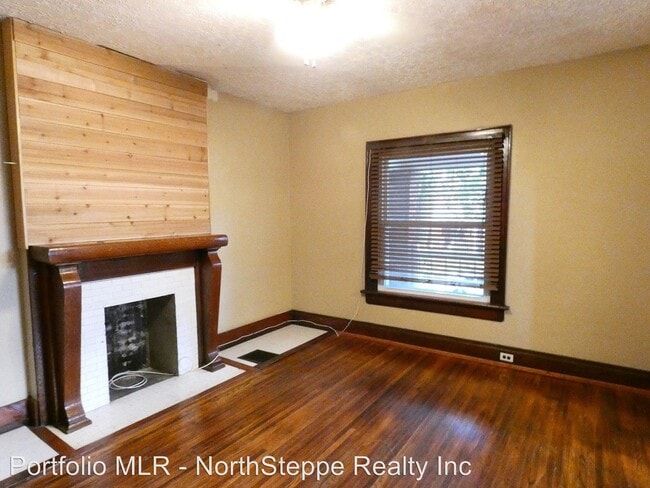 Building Photo - 6 br, 2 bath Apartment - 419 E 16th Ave