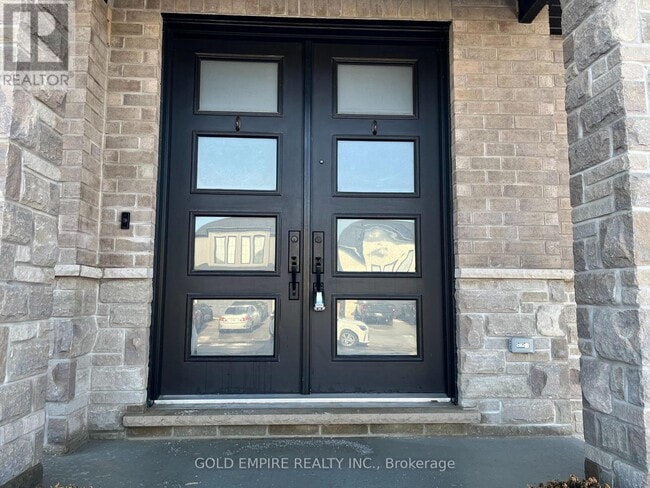 Building Photo - 1919 Fountain Grass Dr