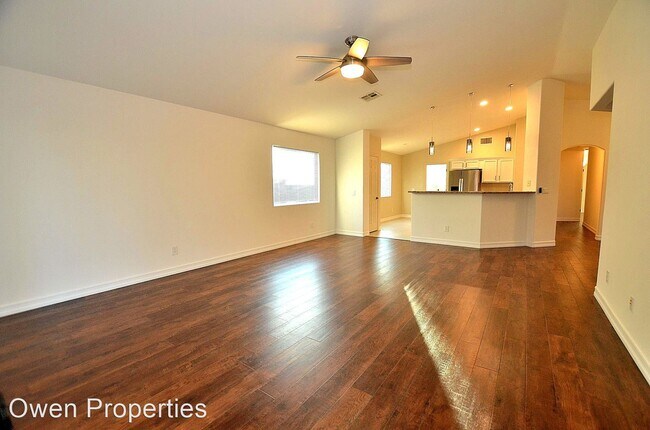 Foto del edificio - 3 br, 2 bath House - 3514 Old Course Street