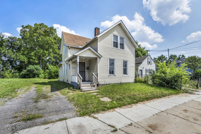 Building Photo - 3369 E 49th St