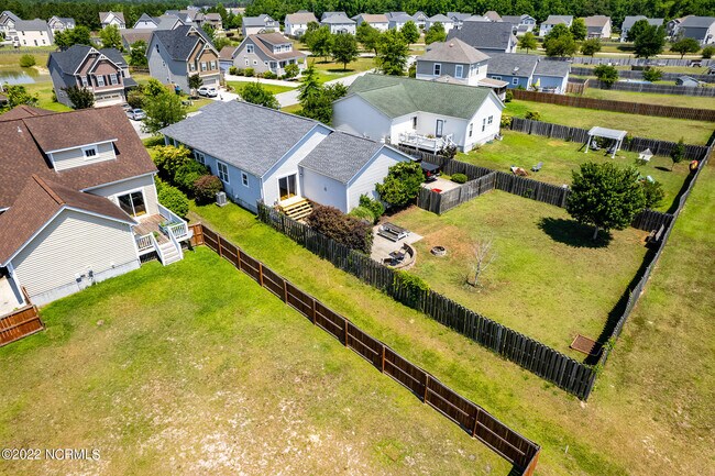 Foto del edificio - 411 Bald Cypress Ln