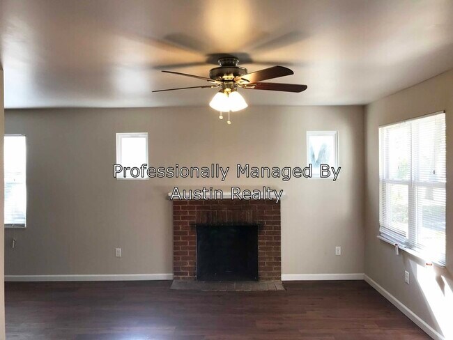 Building Photo - 1108 Irvington Ct