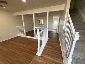 Building Photo - 5537 Lynbrook Landing