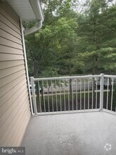 Building Photo - 109 Versailles Ct