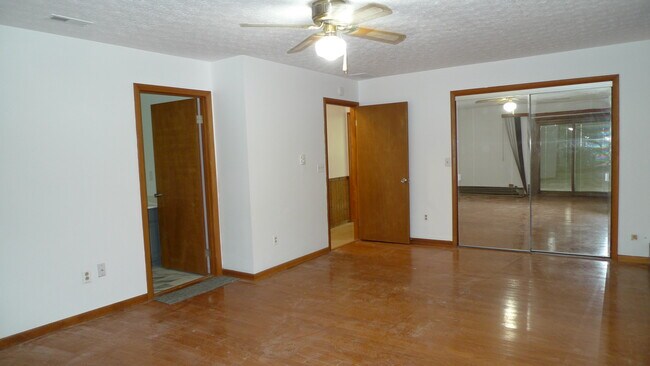 master bedroom - 10100 Ketch Rd