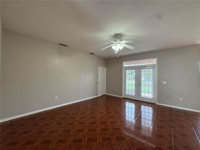 Foto del edificio - 1419 Bluff Loop