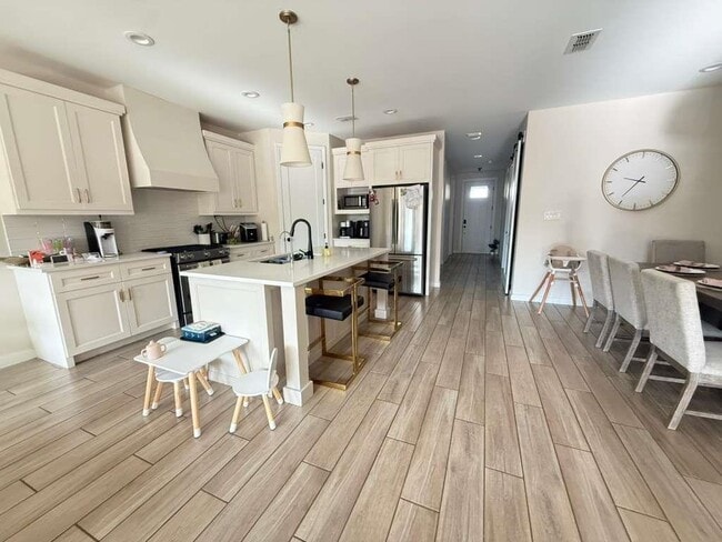 Building Photo - 1232 Sambar Lp