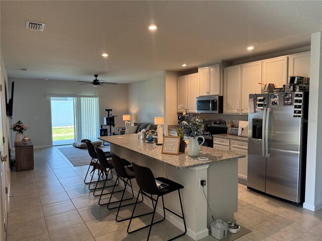 Building Photo - 461 Voltaire Dr