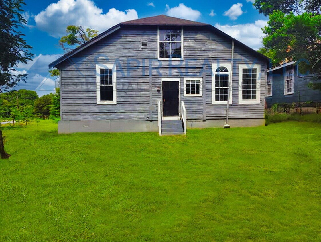 Foto principal - 3823 Lake St