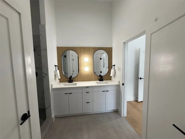 Foto del edificio - 629 N Tyler St