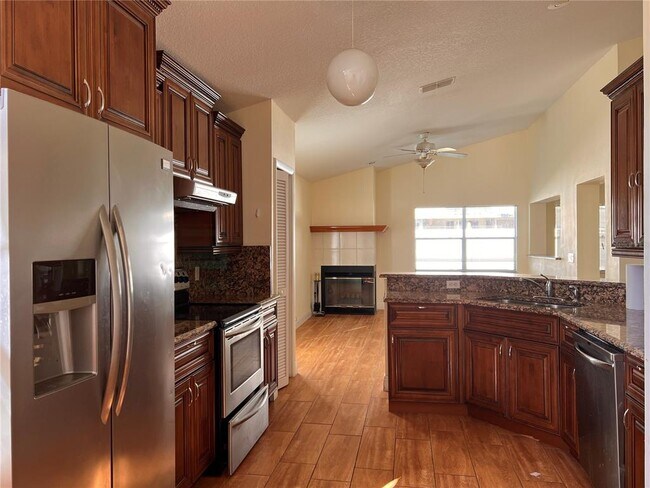 Building Photo - 2073 River Park Blvd