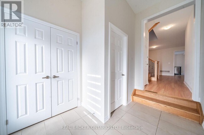 Photo du bâtiment - 6 Northrop Ave