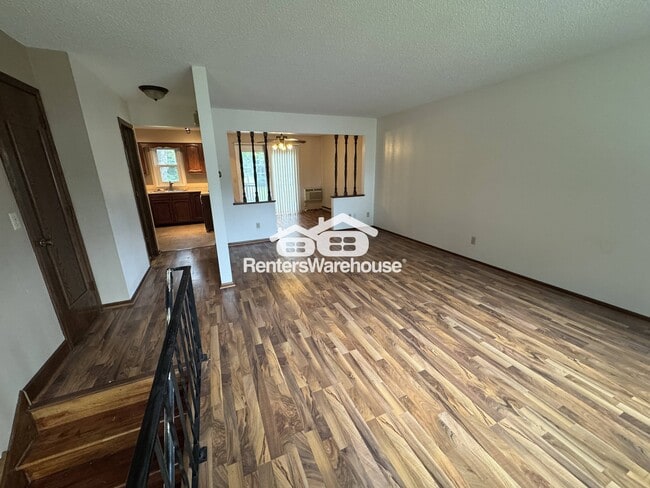 Foto del edificio - 9732 Pleasant Ave S