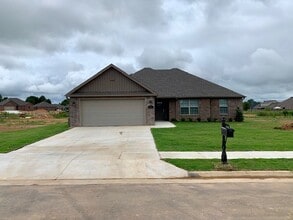 Building Photo - 5601 Sapphire Dr