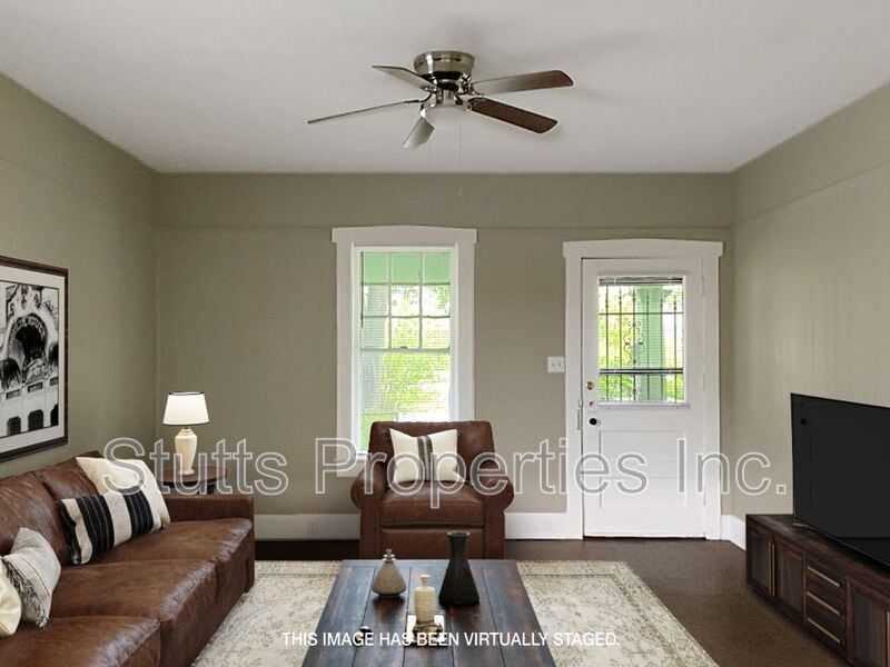 Primary Photo - 806 E Tombigbee St