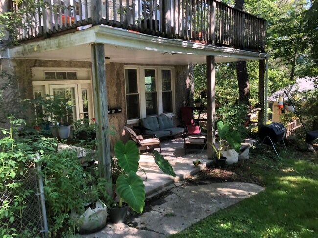 Covered front porch - 1908 Sulgrave Ave