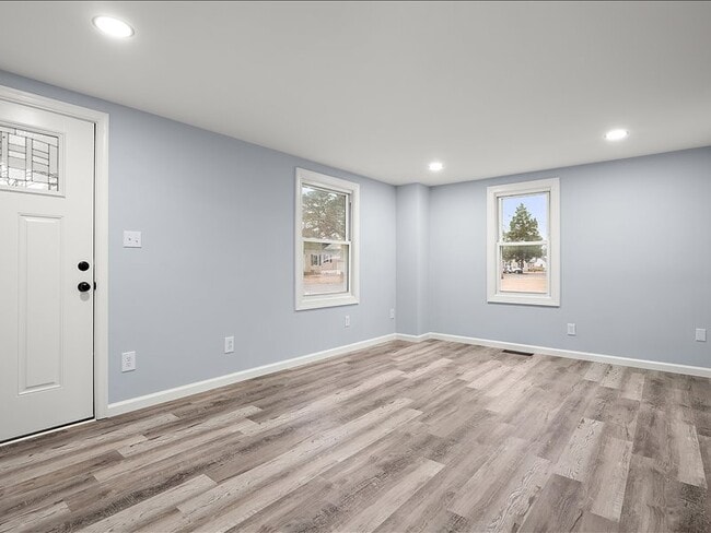 Building Photo - 600 Pacific Ave