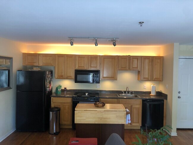 Foto del edificio - 323 8th St NE