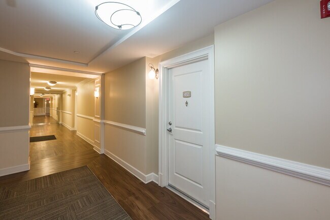 Building Photo - 200 River Vista Drive